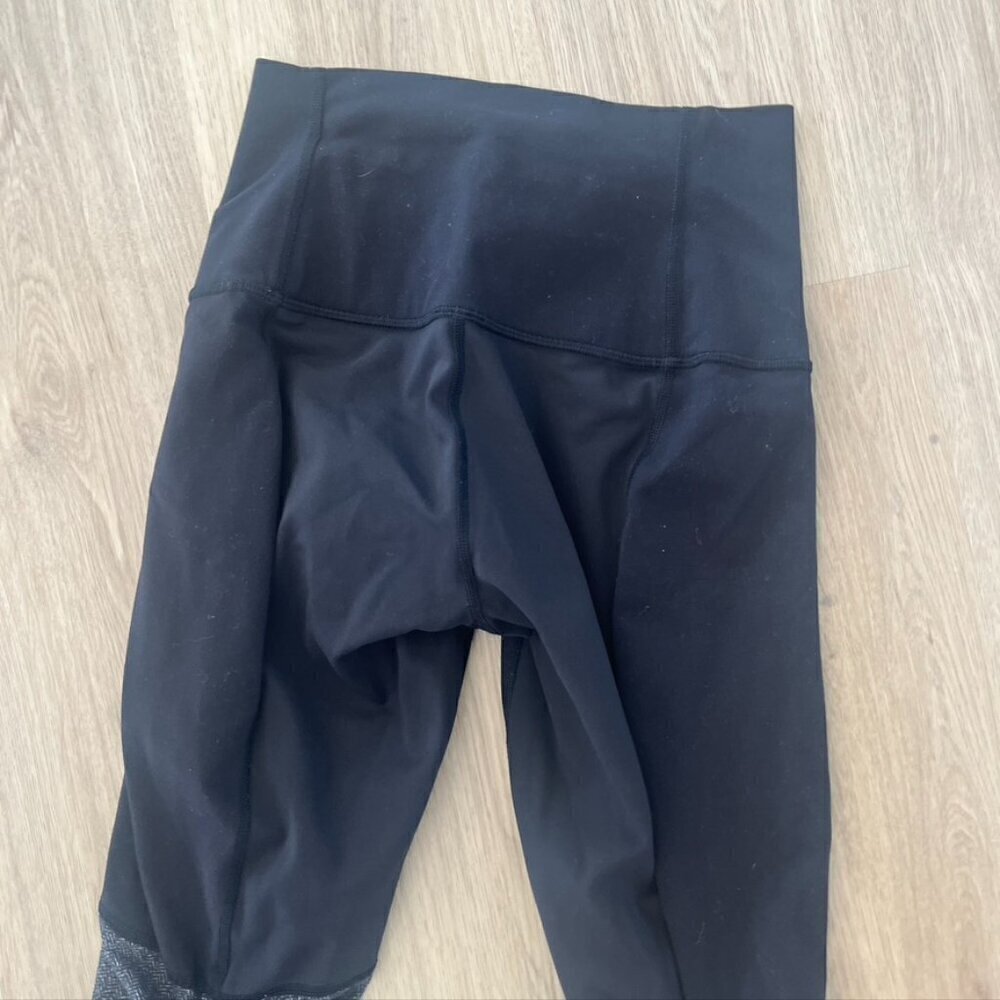 Lululemon Wunder Under Gray and Black Leg Stirrup Leggings Sz 6 - Picture 5 of 10